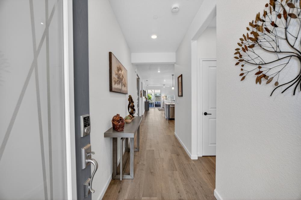 1452 Carson River Loop