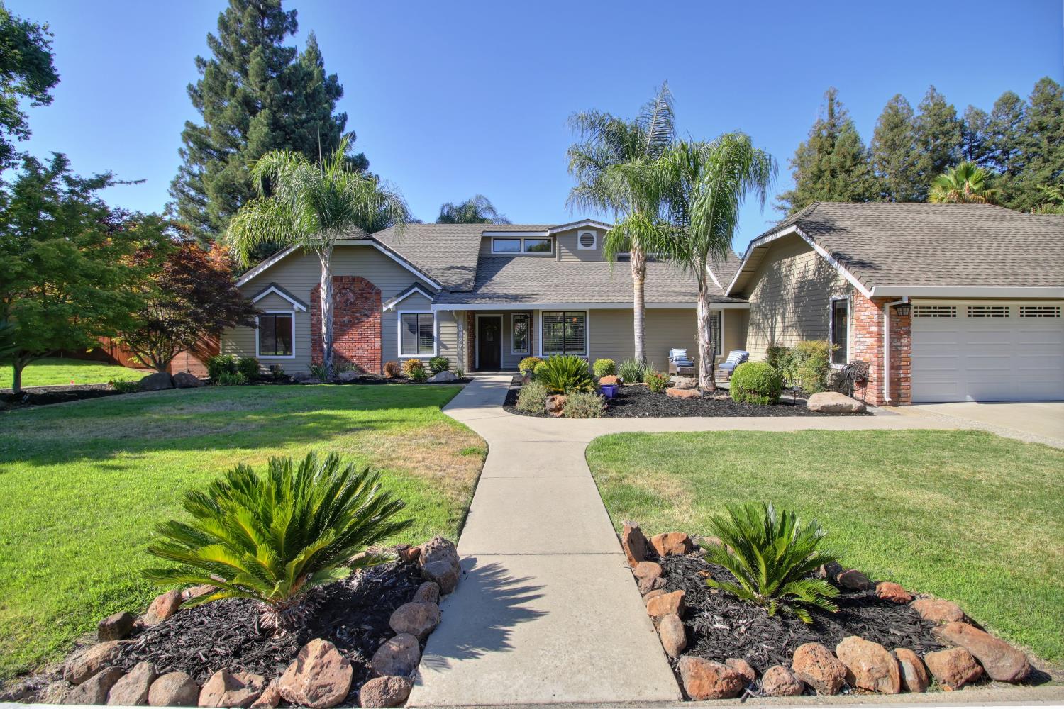 8827 Eula Way
