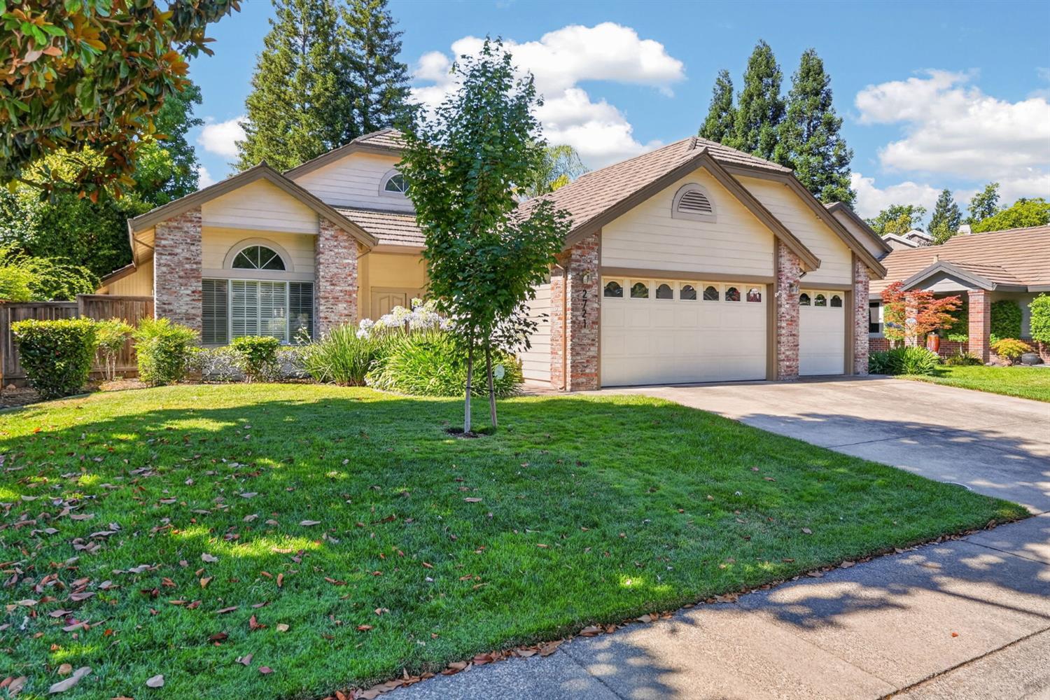 2721 Courtside Drive
