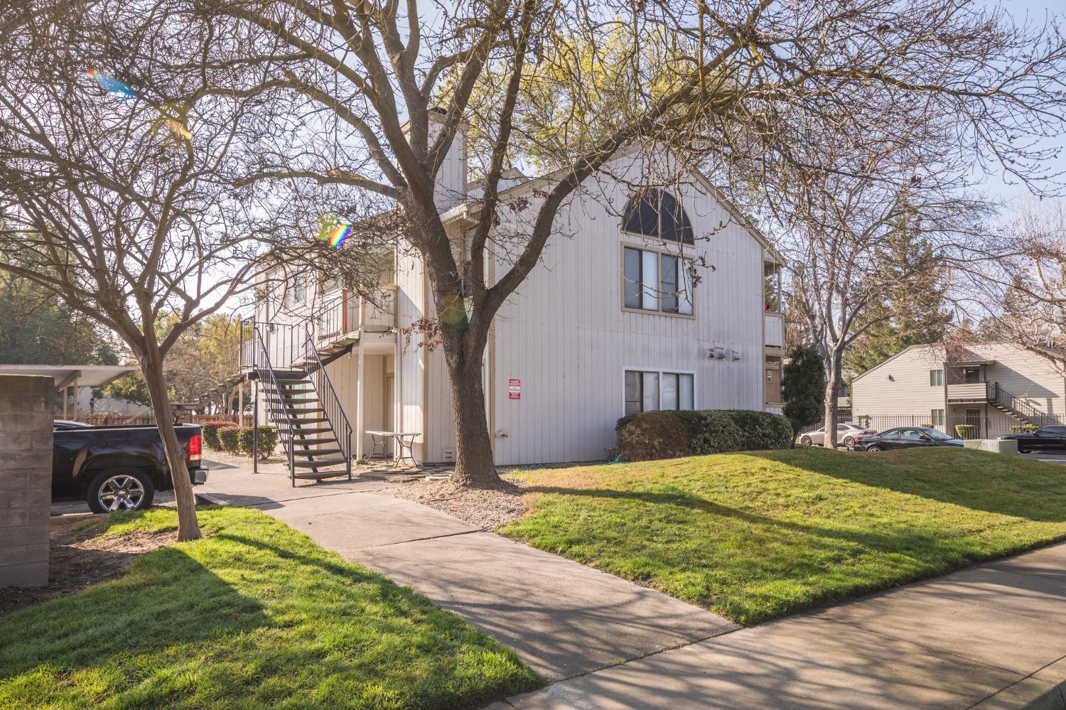 2424 Winchester Drive