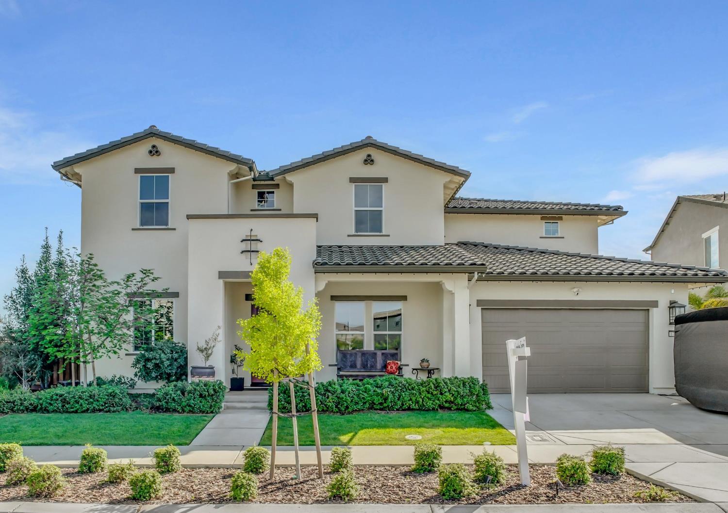 1794 Mulholland Drive