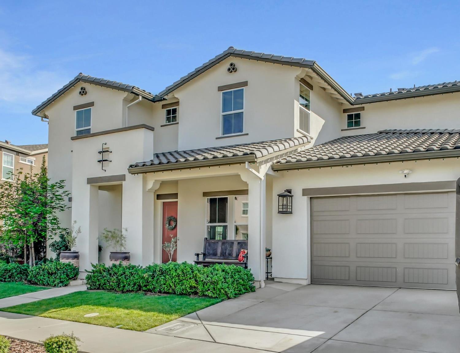 1794 Mulholland Drive