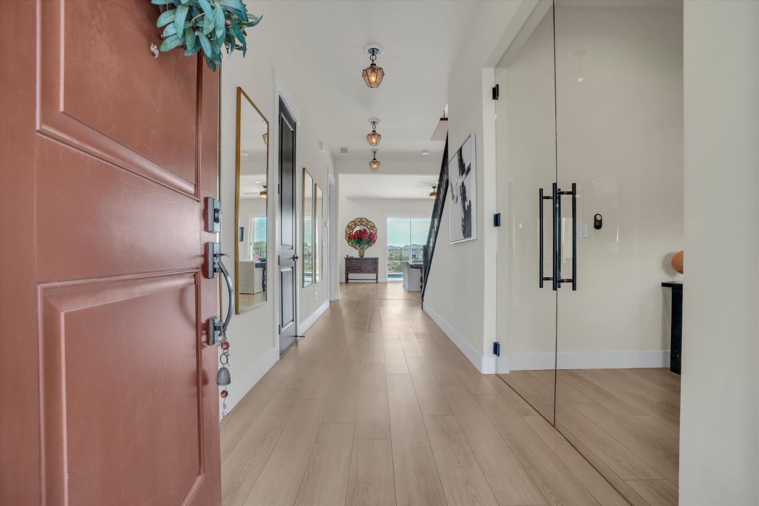 1794 Mulholland Drive