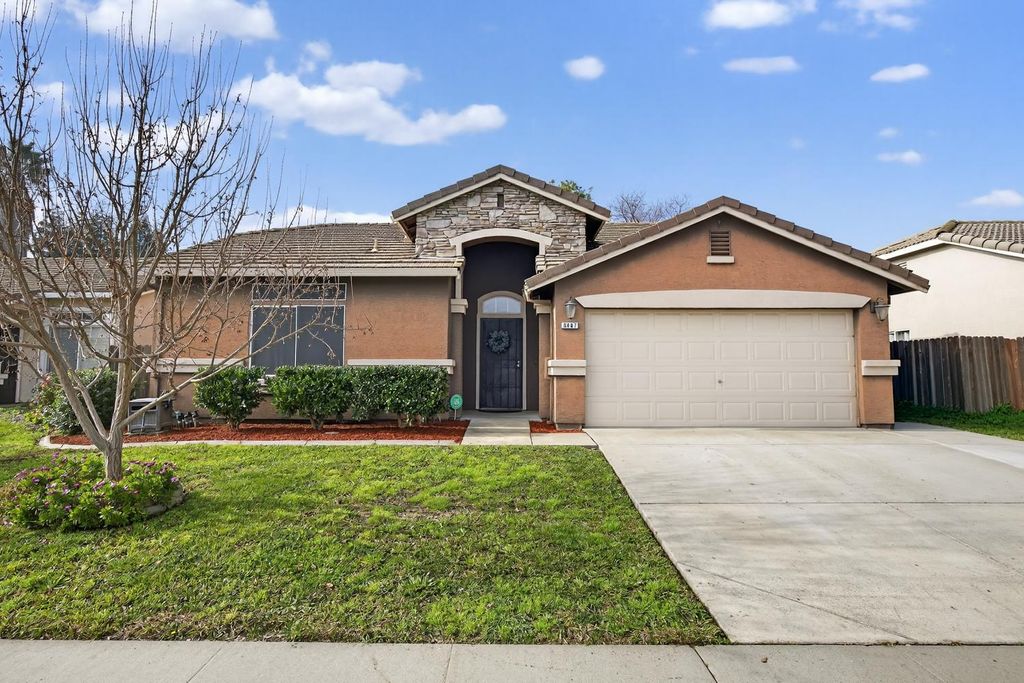 Photo of 8487 ZINNIA Way, Elk Grove, CA 95624 (MLS # 226006570)