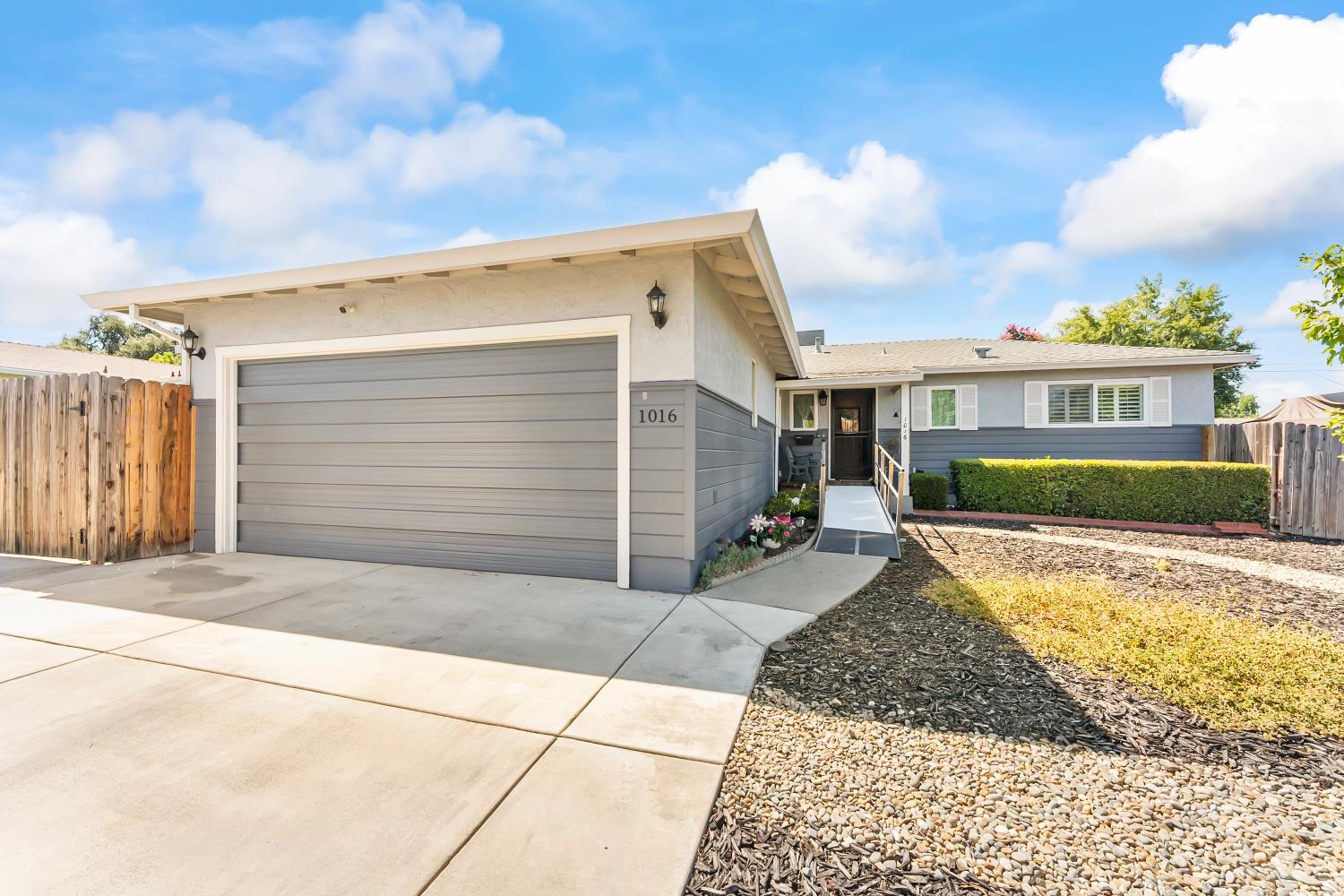 1016 Colnar Street