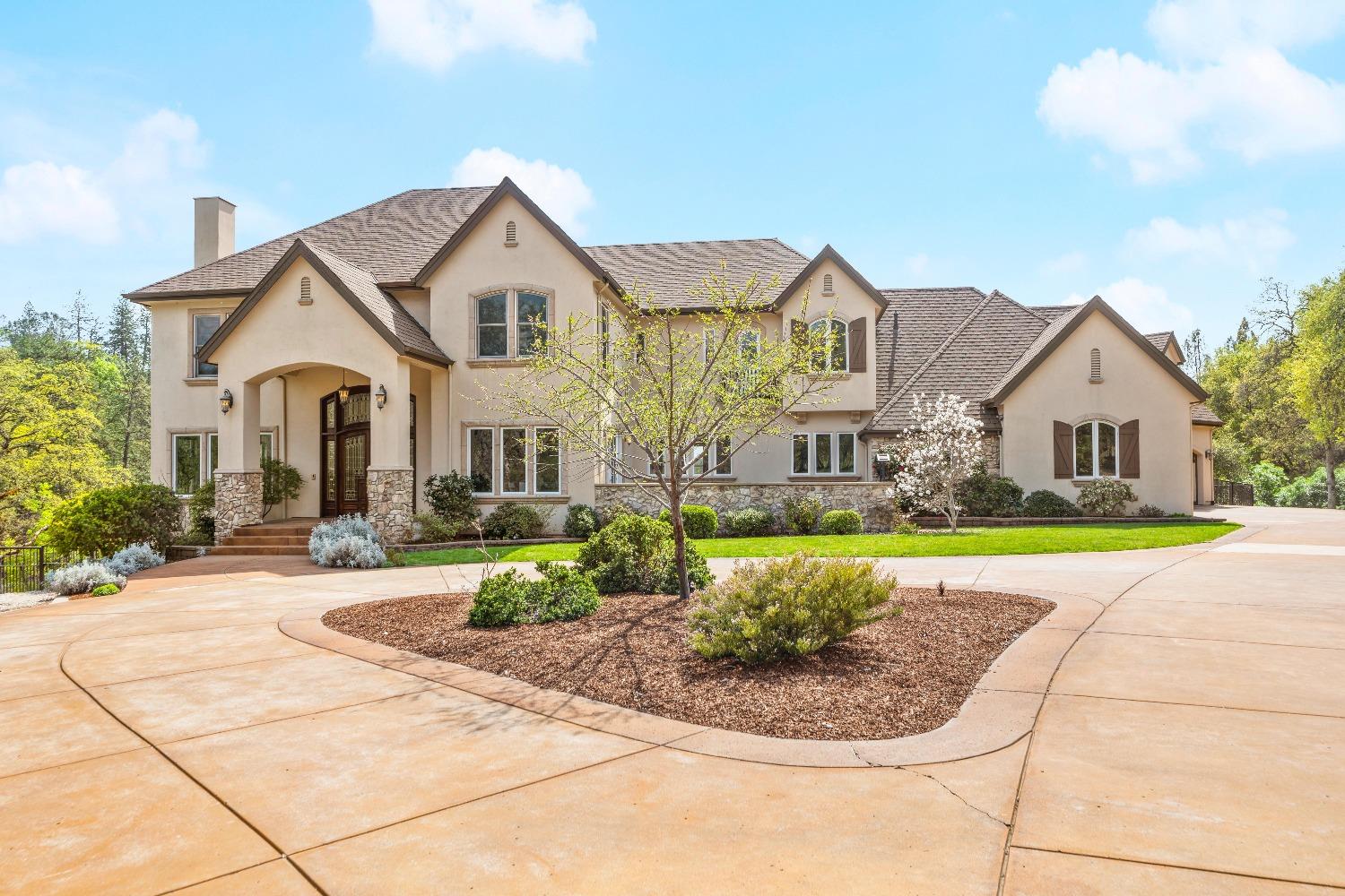 11275 Shadow Mountain Way