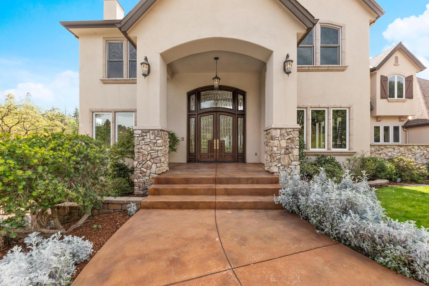 11275 Shadow Mountain Way