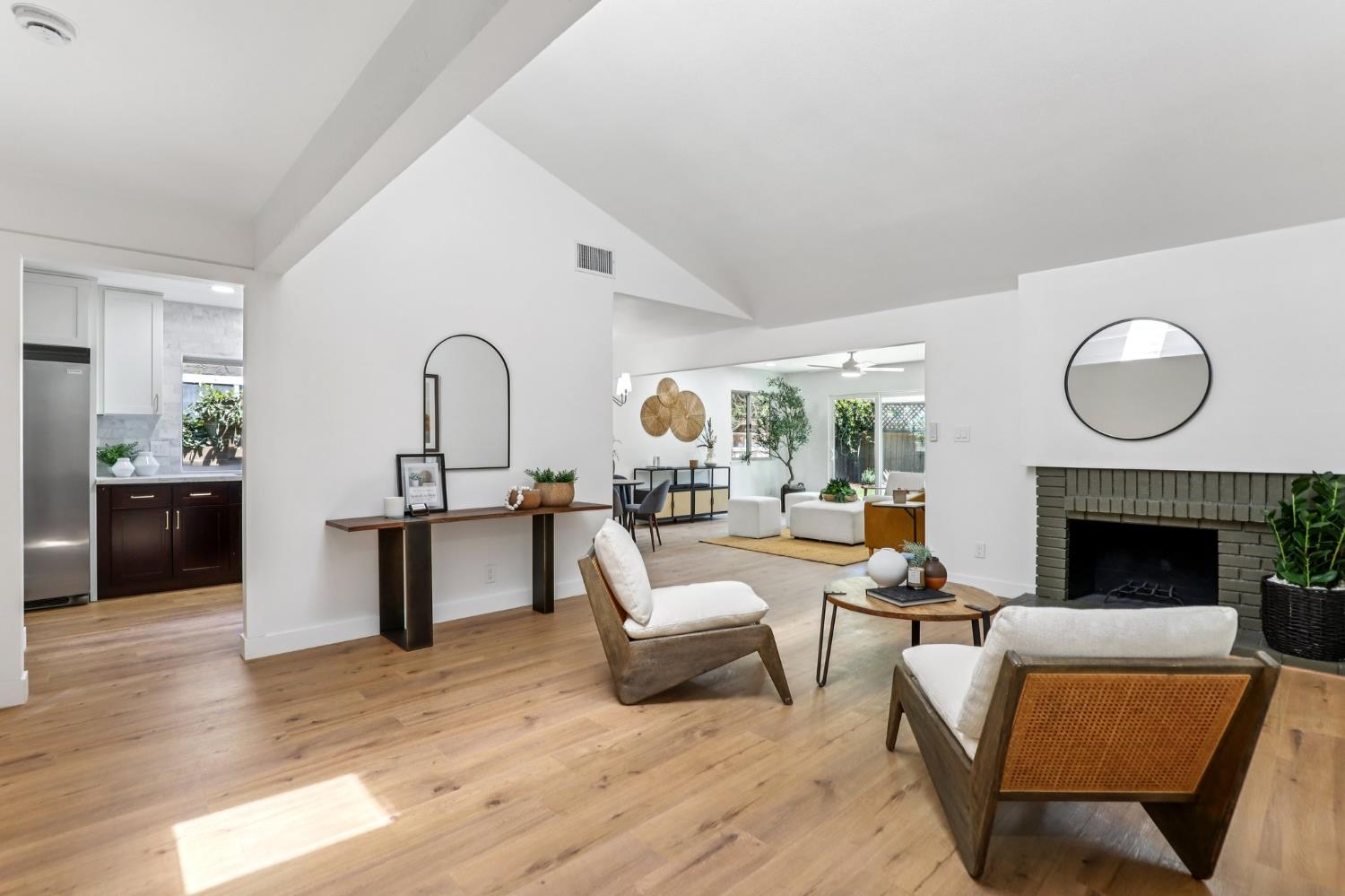2549 Rio Bravo Circle