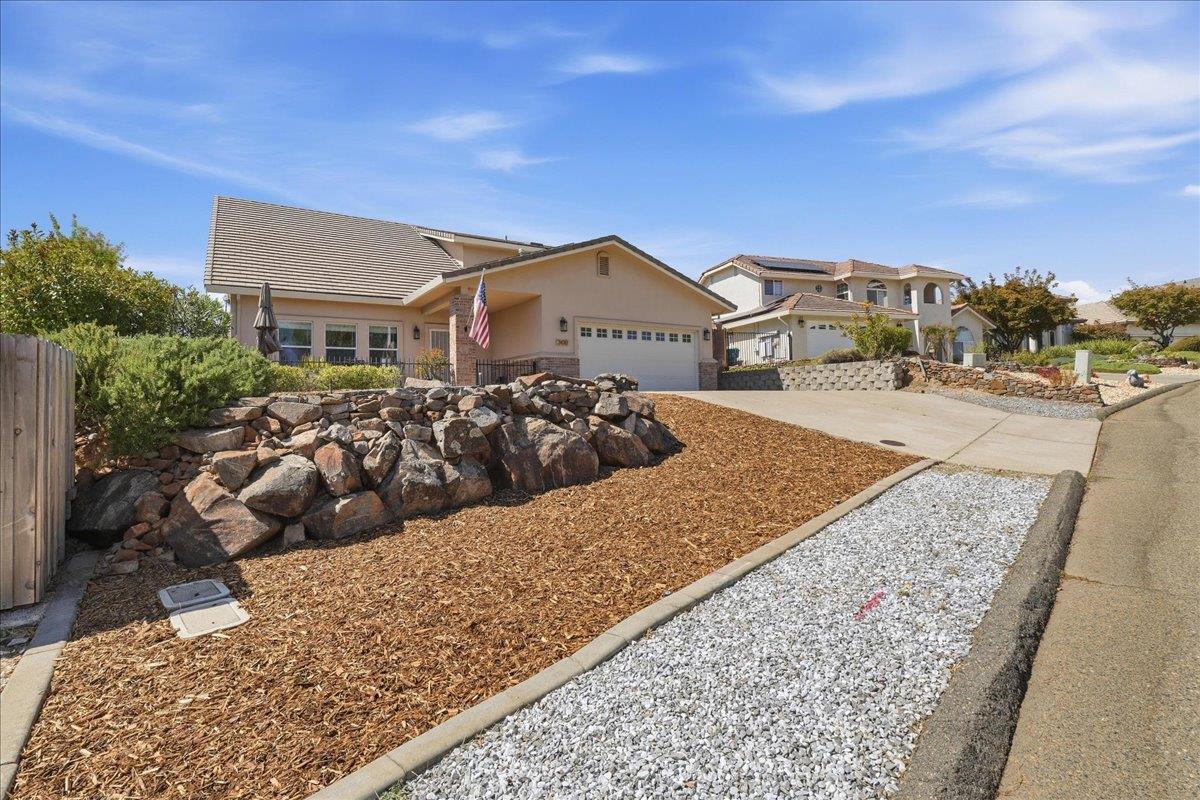 3100 Woodleigh Lane