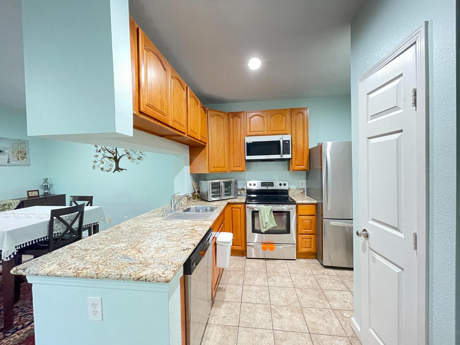 701 Gibson Drive 1124