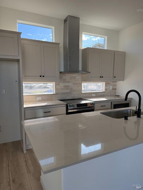 707 Catherine Street Vacaville CA 95688