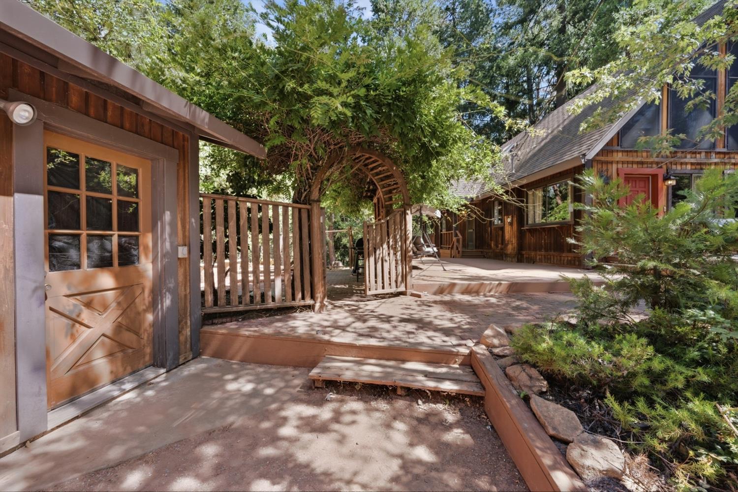 25321 Sugar Pine Drive