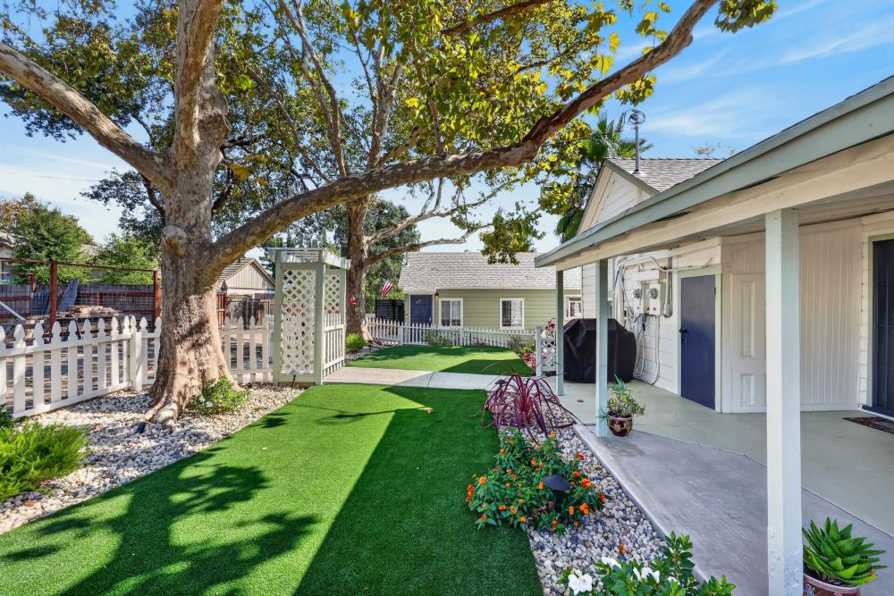 4107 Smallwood Lane