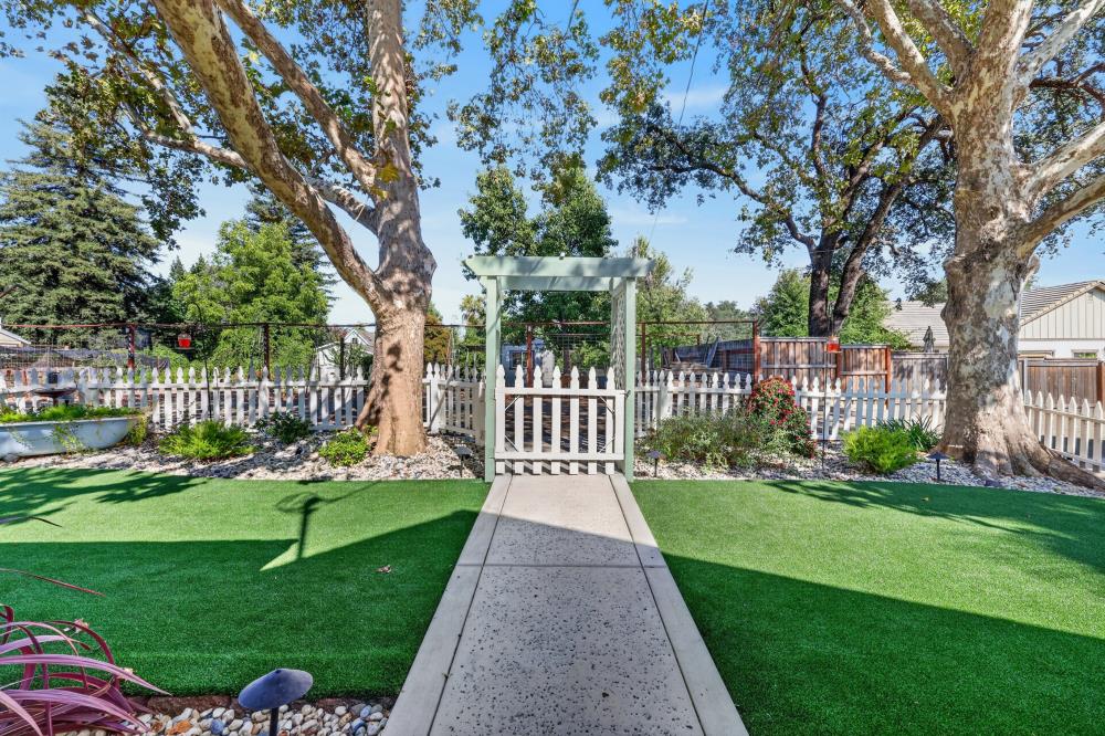 4107 Smallwood Lane