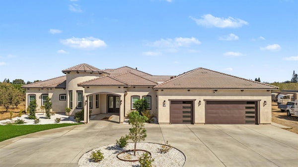 3709 BLUE GUM AVE, MODESTO, CA 95358 - Image 122febbf2a505dedab482ea83b100cf5/322705194