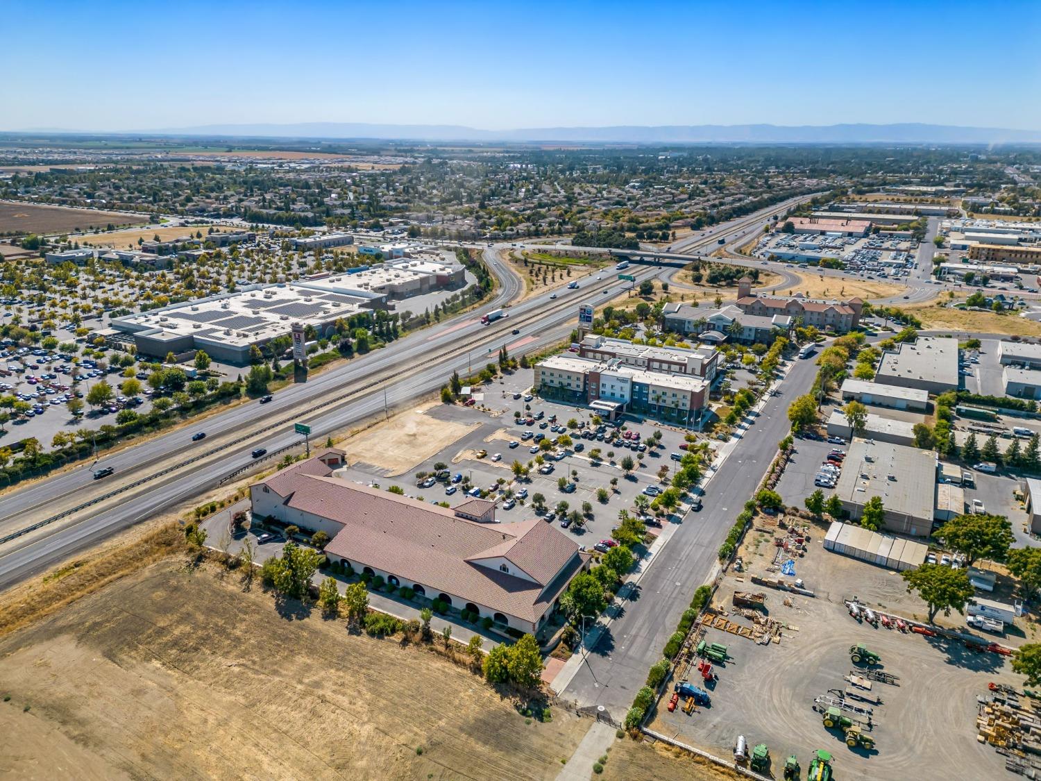 2120 Freeway Drive