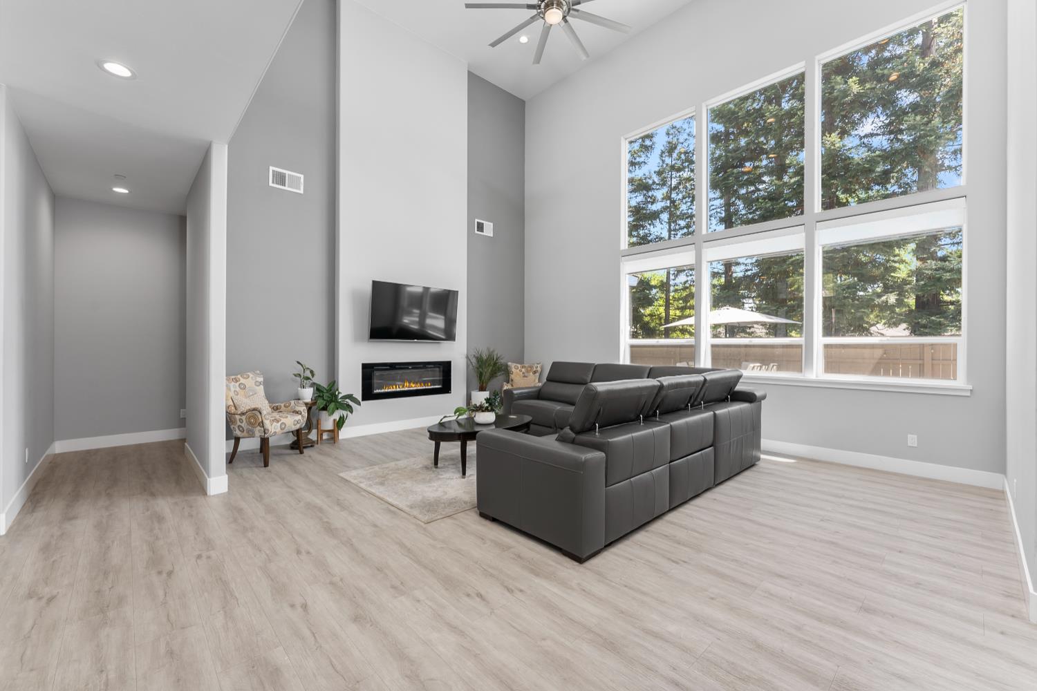 413 Bremerton Court