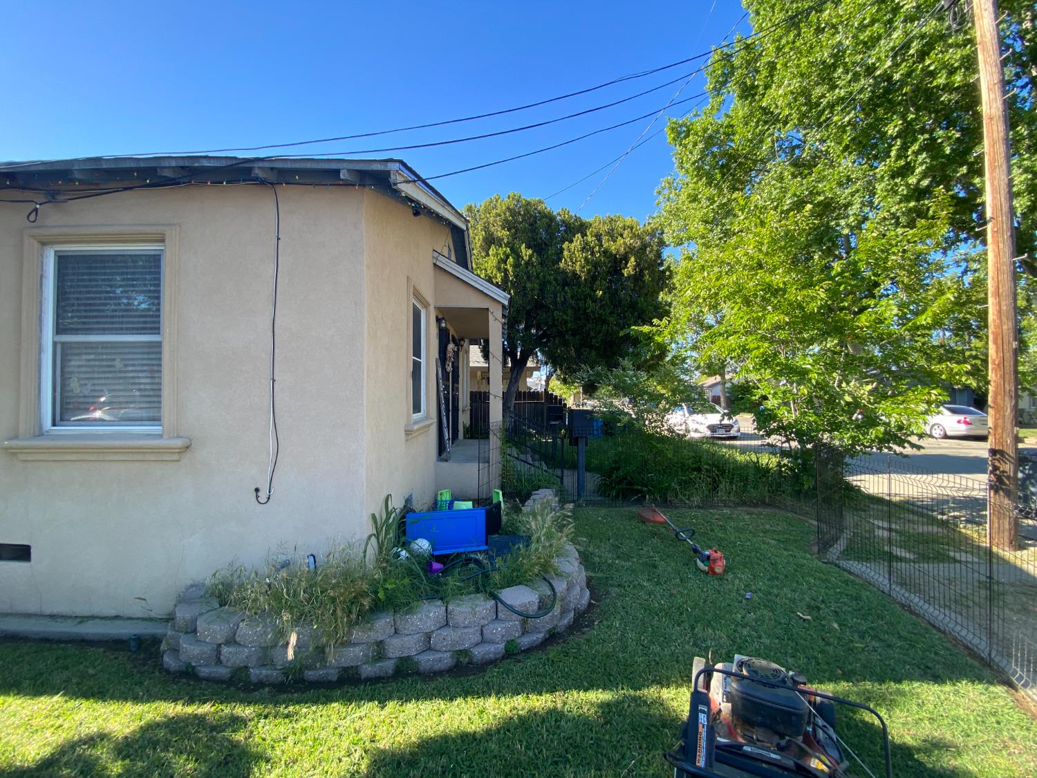 534 Hawthorne Street