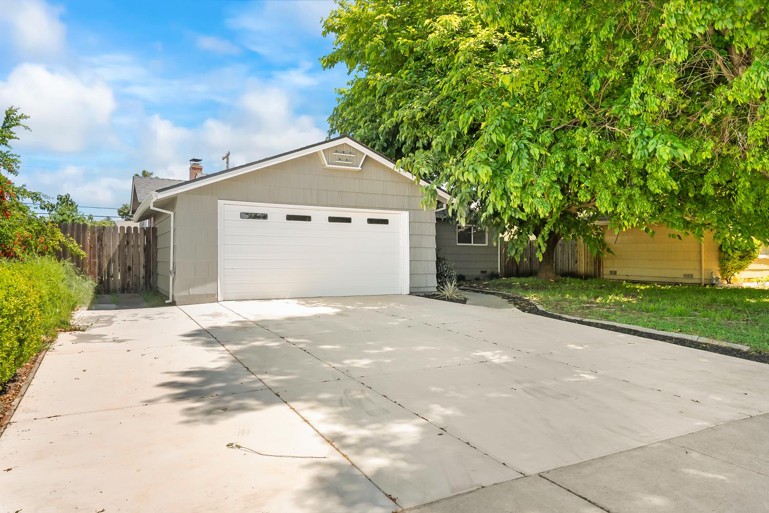 829 Morning Glory Street
