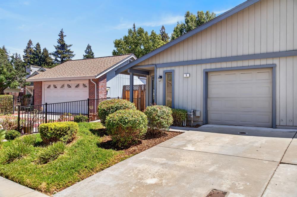 6 Topam Court