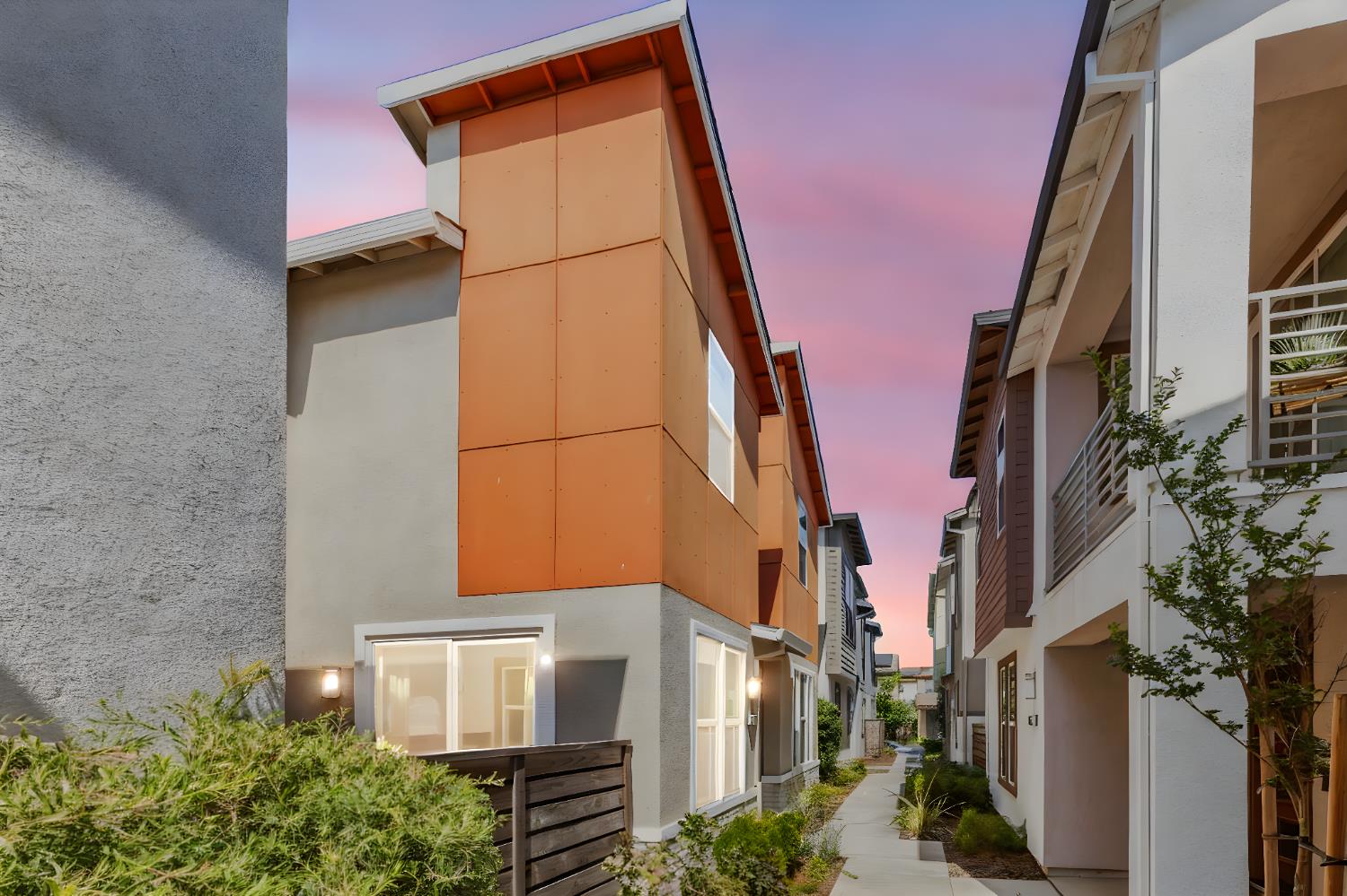 9910 Del Surf Lane