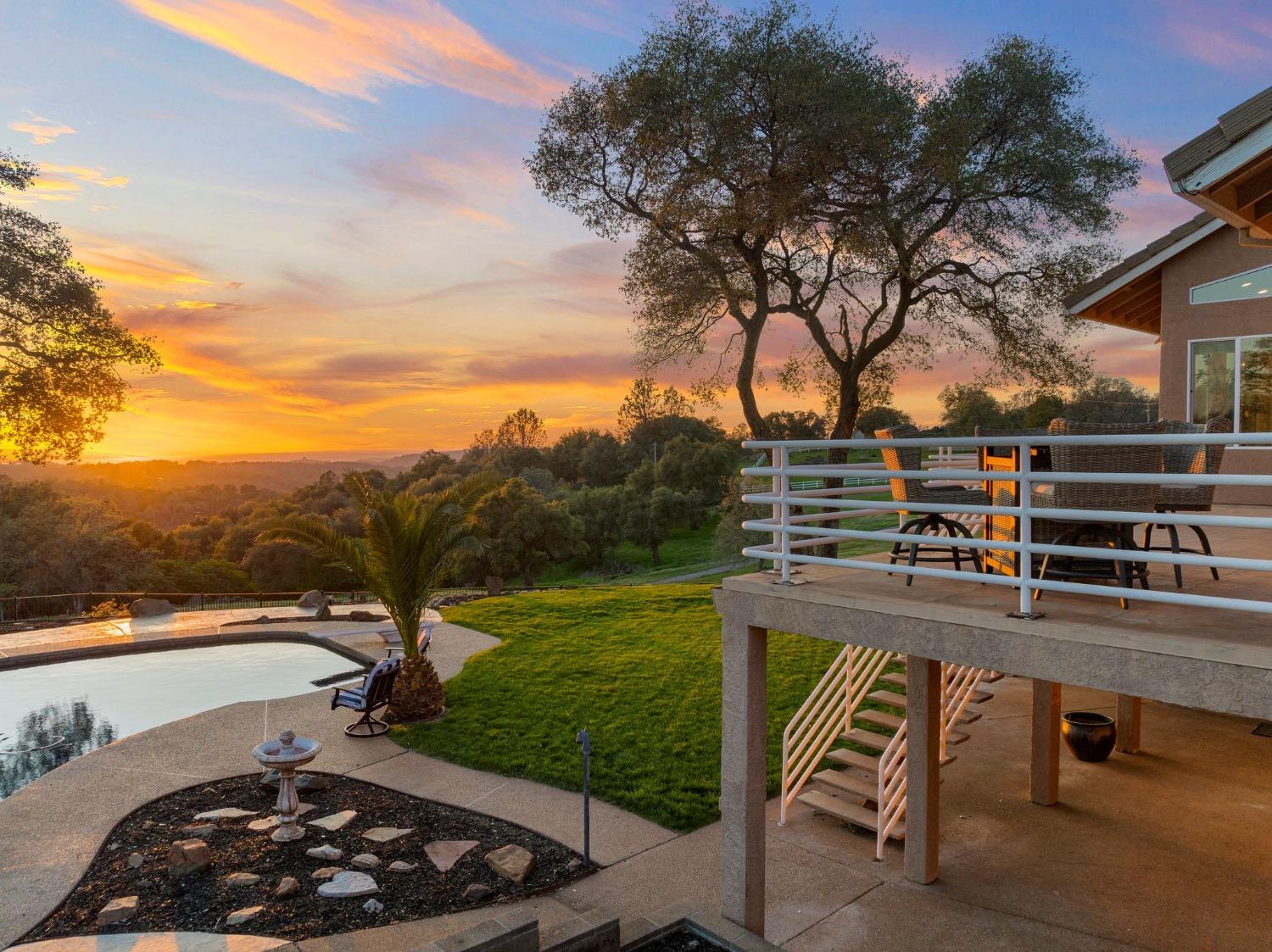 5856 Fernwood Drive