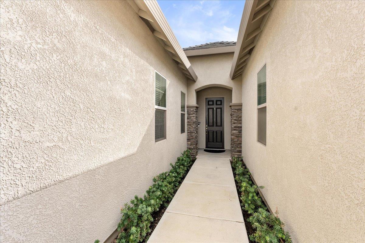 2201 Cumberland Loop