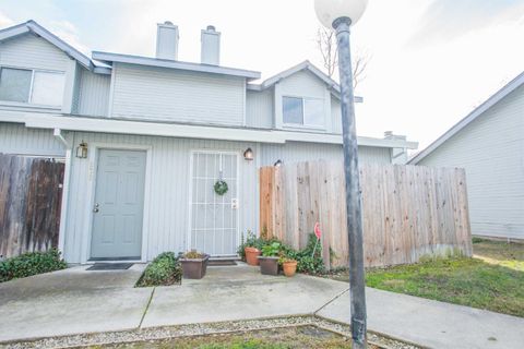 568 Samuel Way Sacramento CA 95838