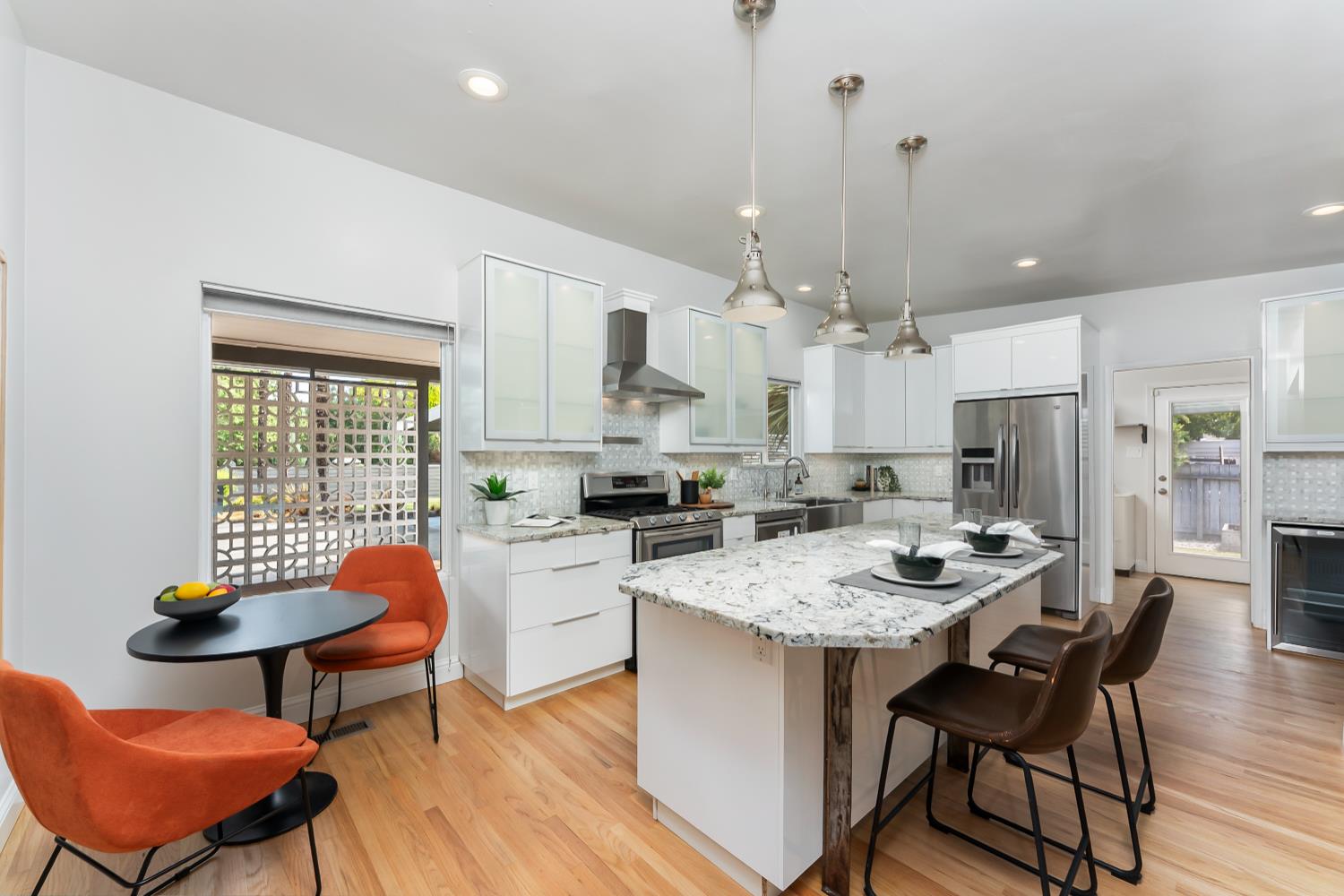 4935 Fair Oaks Boulevard