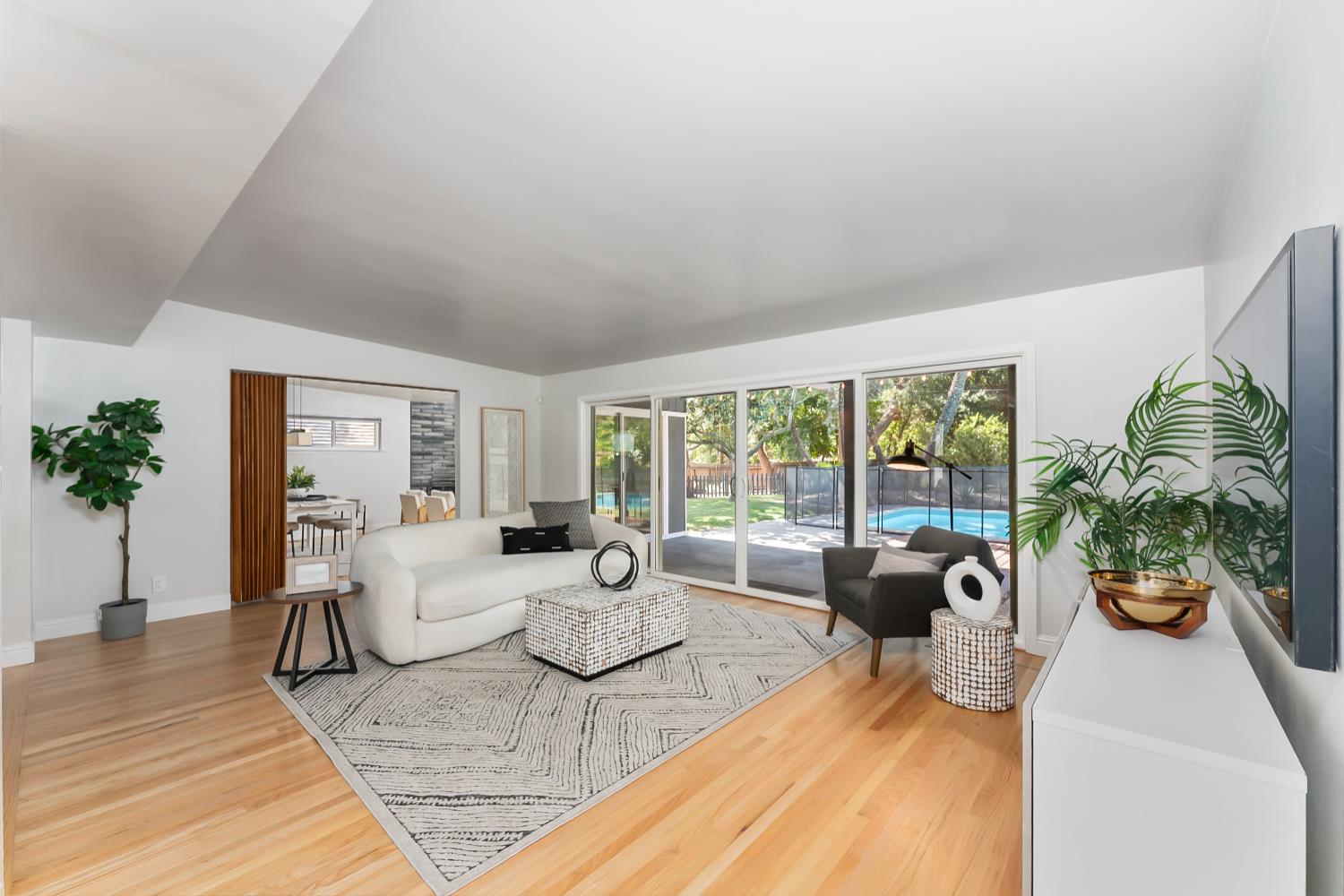 4935 Fair Oaks Boulevard