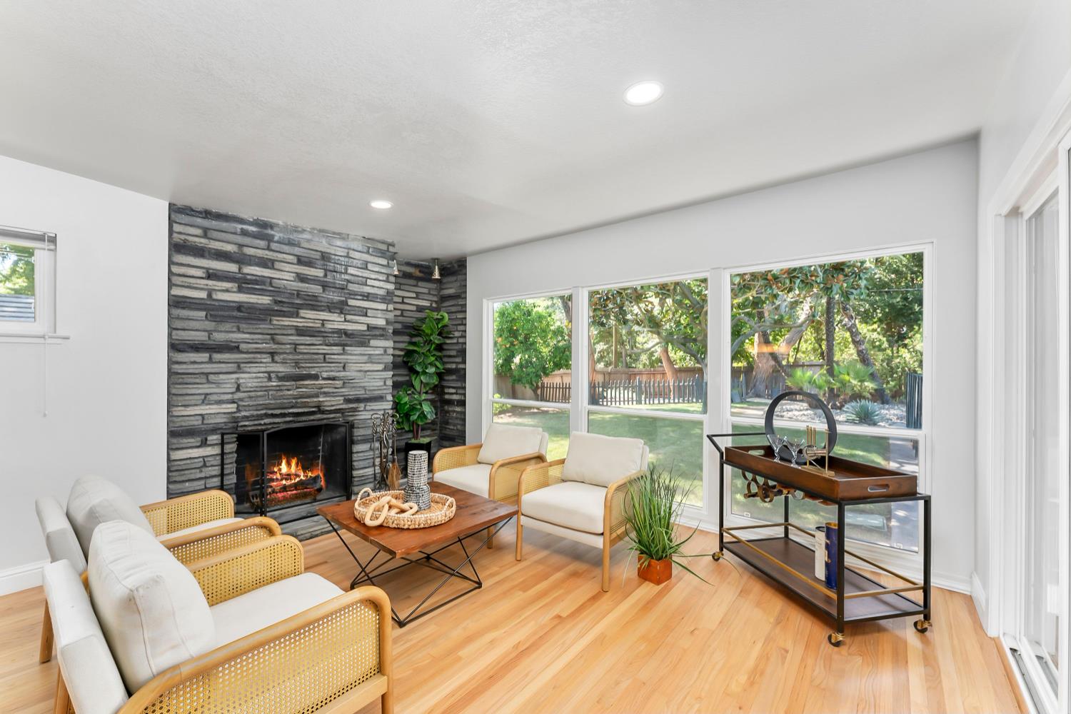 4935 Fair Oaks Boulevard