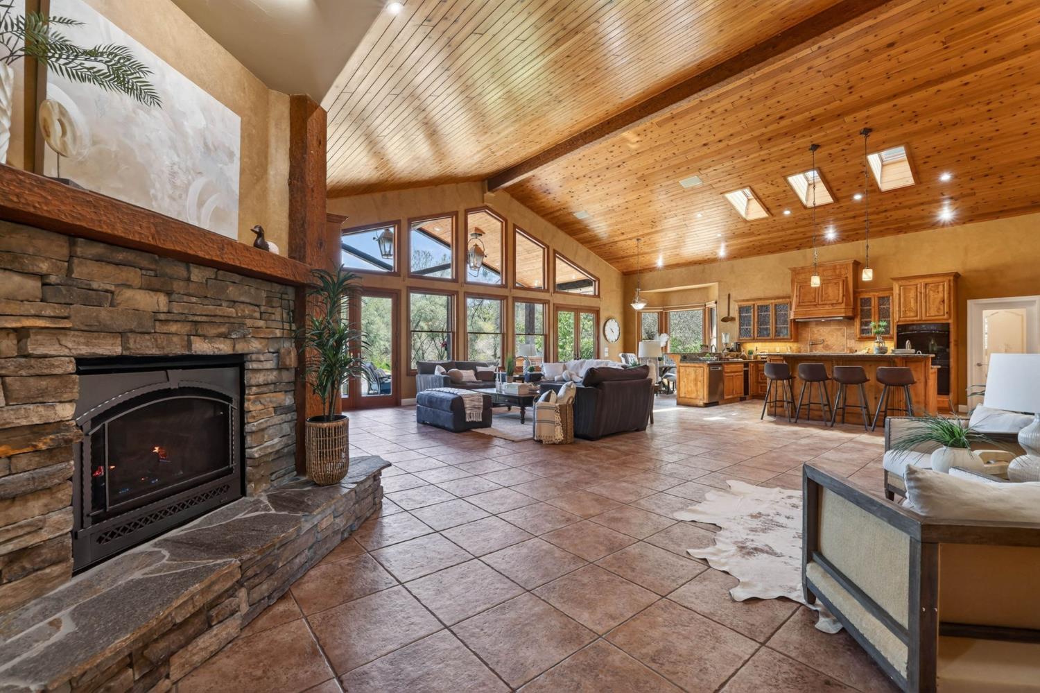 7021 Horseshoe Bar Road