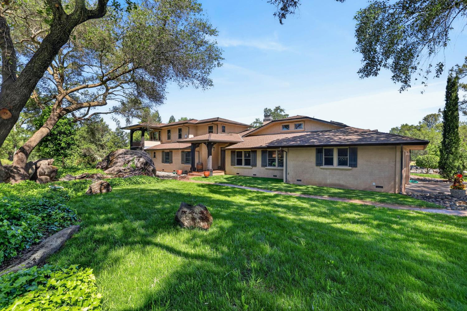 7021 Horseshoe Bar Road