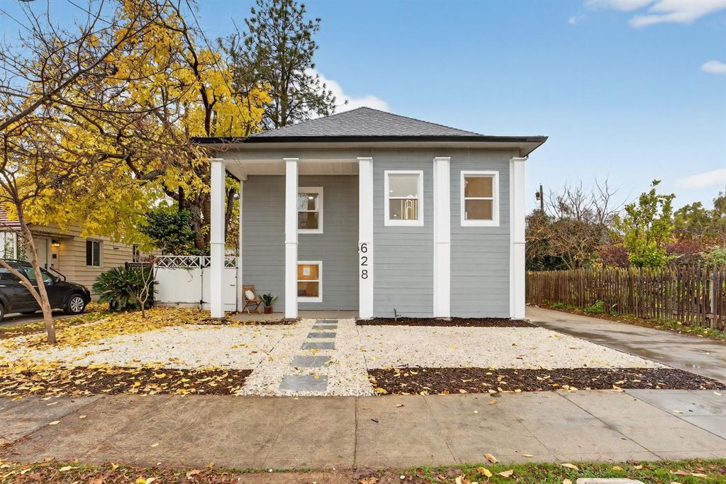 Photo of 628 street, Sacramento, CA 95819 (MLS # 226041160)