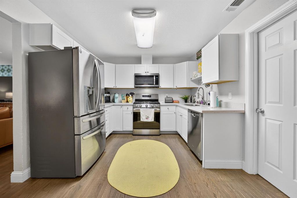 Photo of 617 Wilson Avenue, Sacramento, CA 95833 (MLS # 226006376)