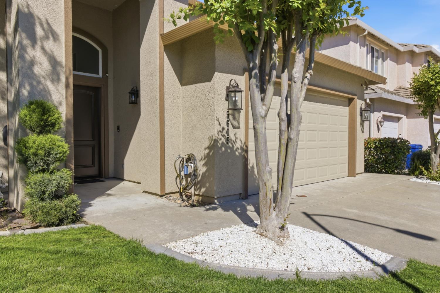 5605 Ritz Way