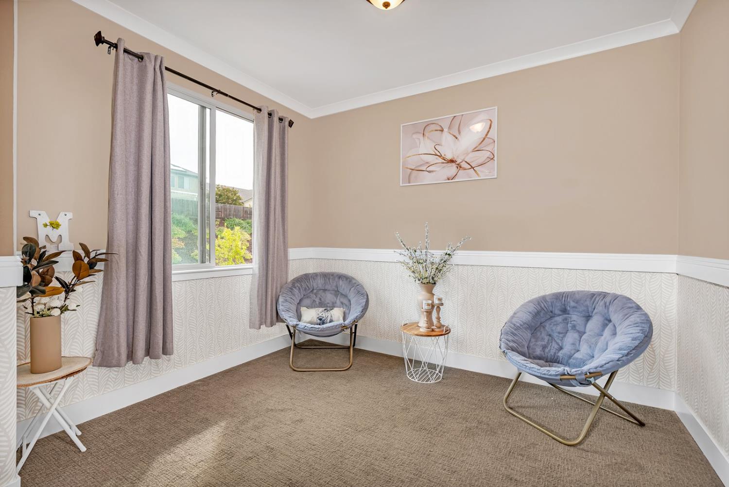 Hollister, California 95023, United States, 3 Bedrooms Bedrooms, ,3 BathroomsBathrooms,Residential,Active,249936