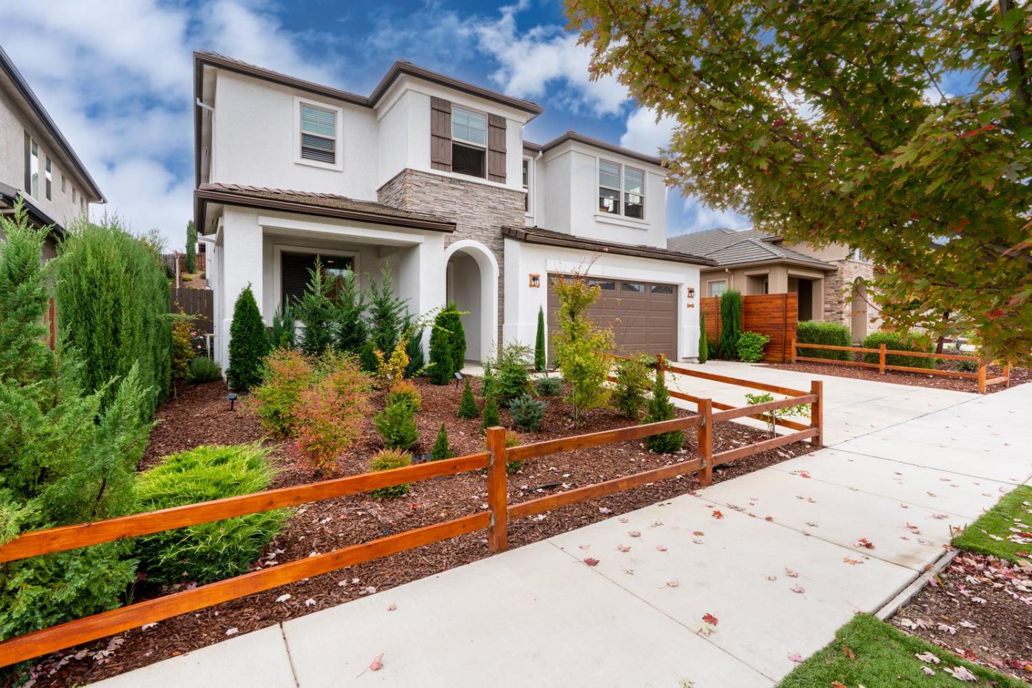 Hollister, California 95023, United States, 3 Bedrooms Bedrooms, ,3 BathroomsBathrooms,Residential,Active,249936