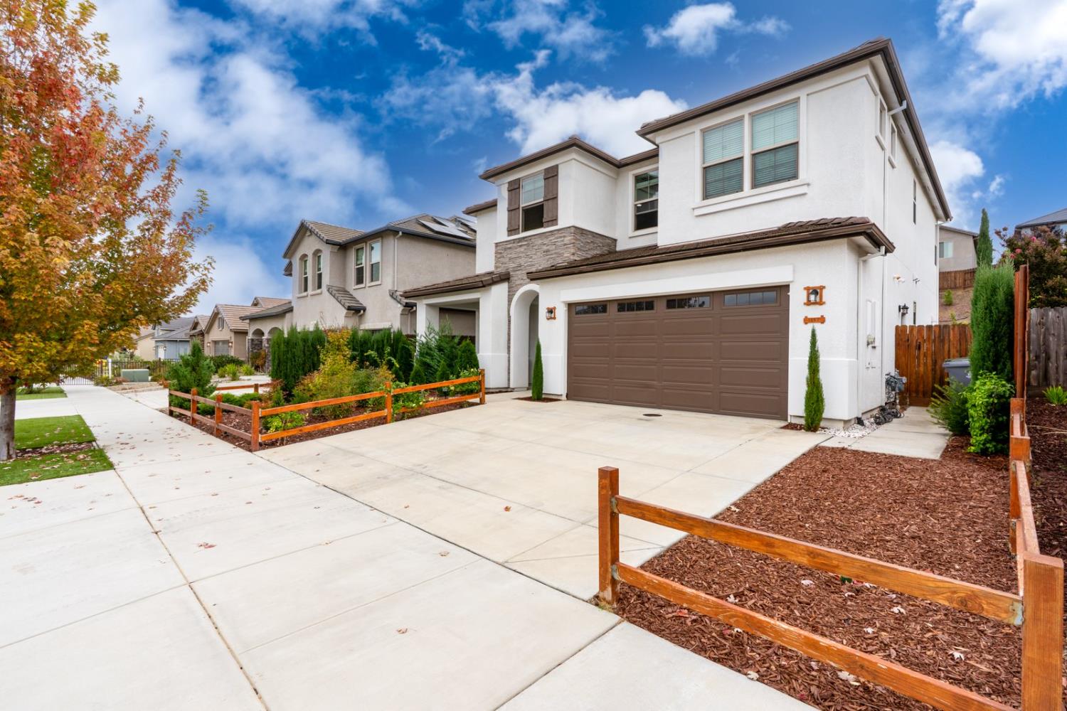 Hollister, California 95023, United States, 3 Bedrooms Bedrooms, ,3 BathroomsBathrooms,Residential,Active,249936