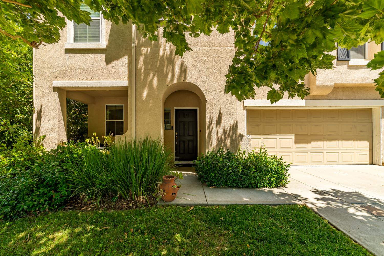 2113 Yarnell Way
