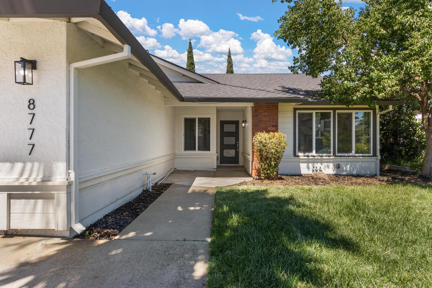 8777 Inisheer Way