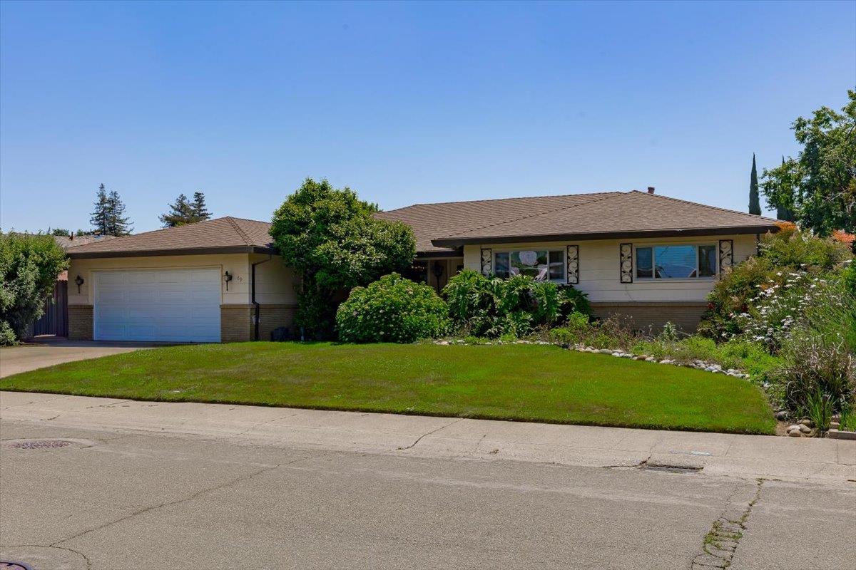69 Springbrook Circle