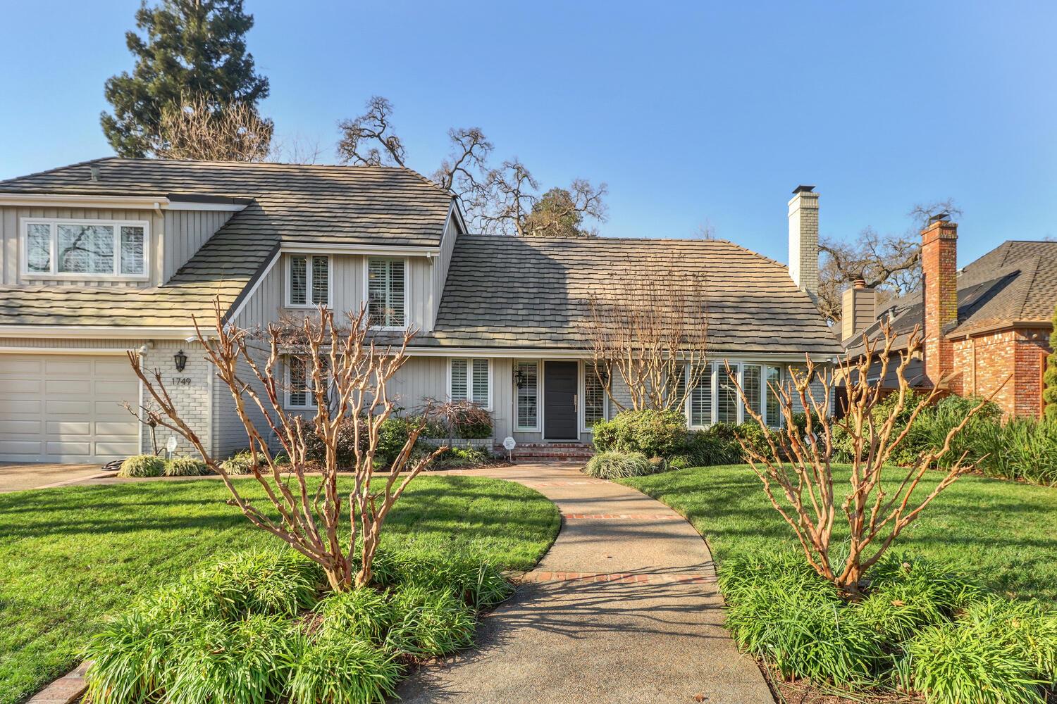 1749 Haggin Grove Way