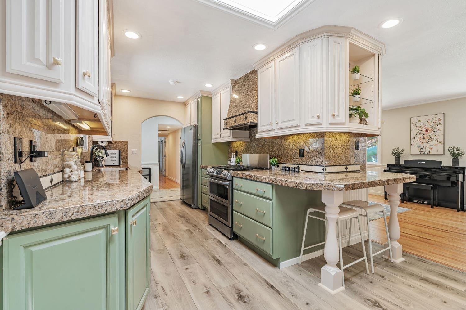 Pleasant Hill, California 94523, United States, 4 Bedrooms Bedrooms, ,3 BathroomsBathrooms,Residential,Active,188915