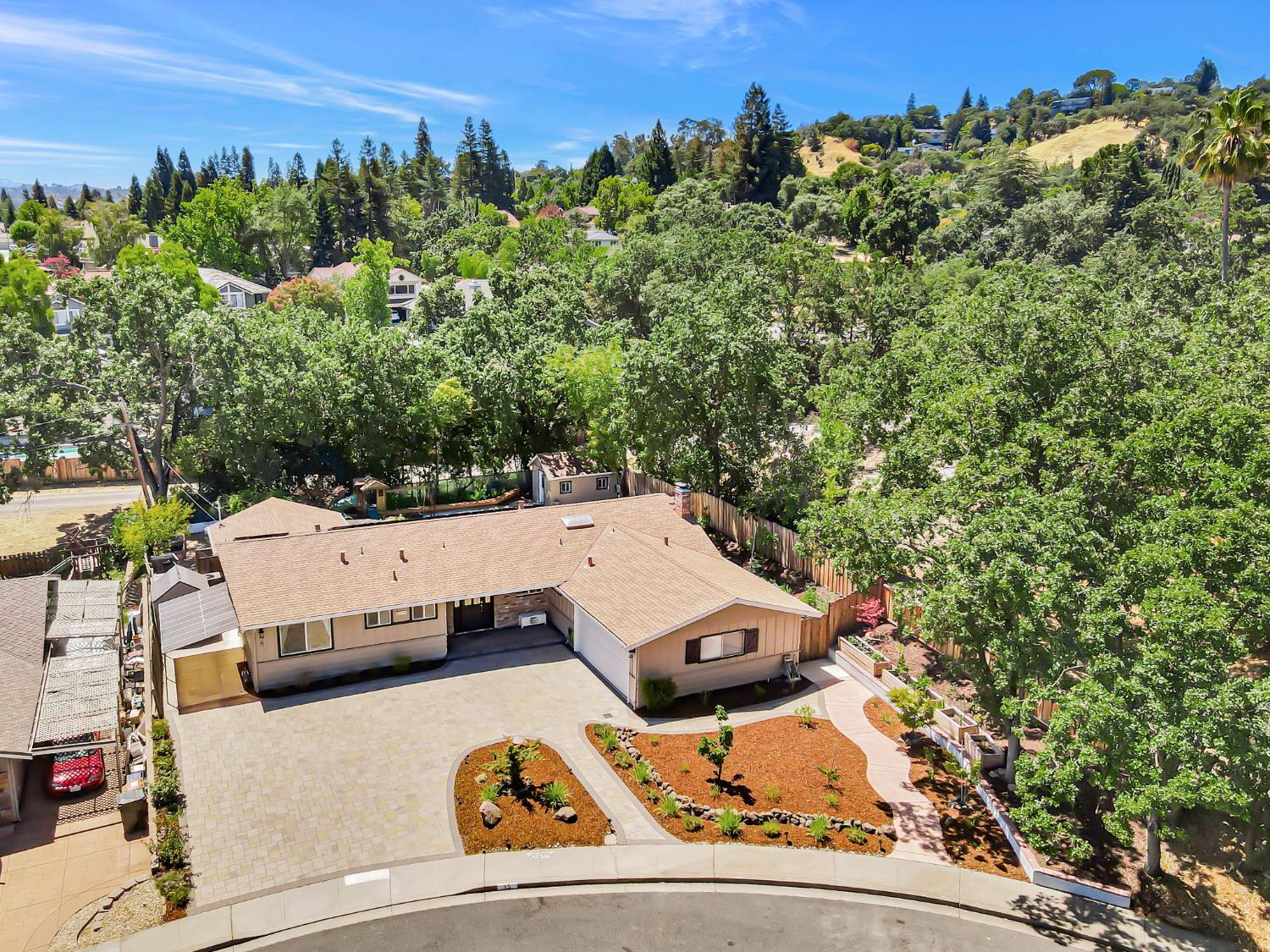 Pleasant Hill, California 94523, United States, 4 Bedrooms Bedrooms, ,3 BathroomsBathrooms,Residential,Active,188915