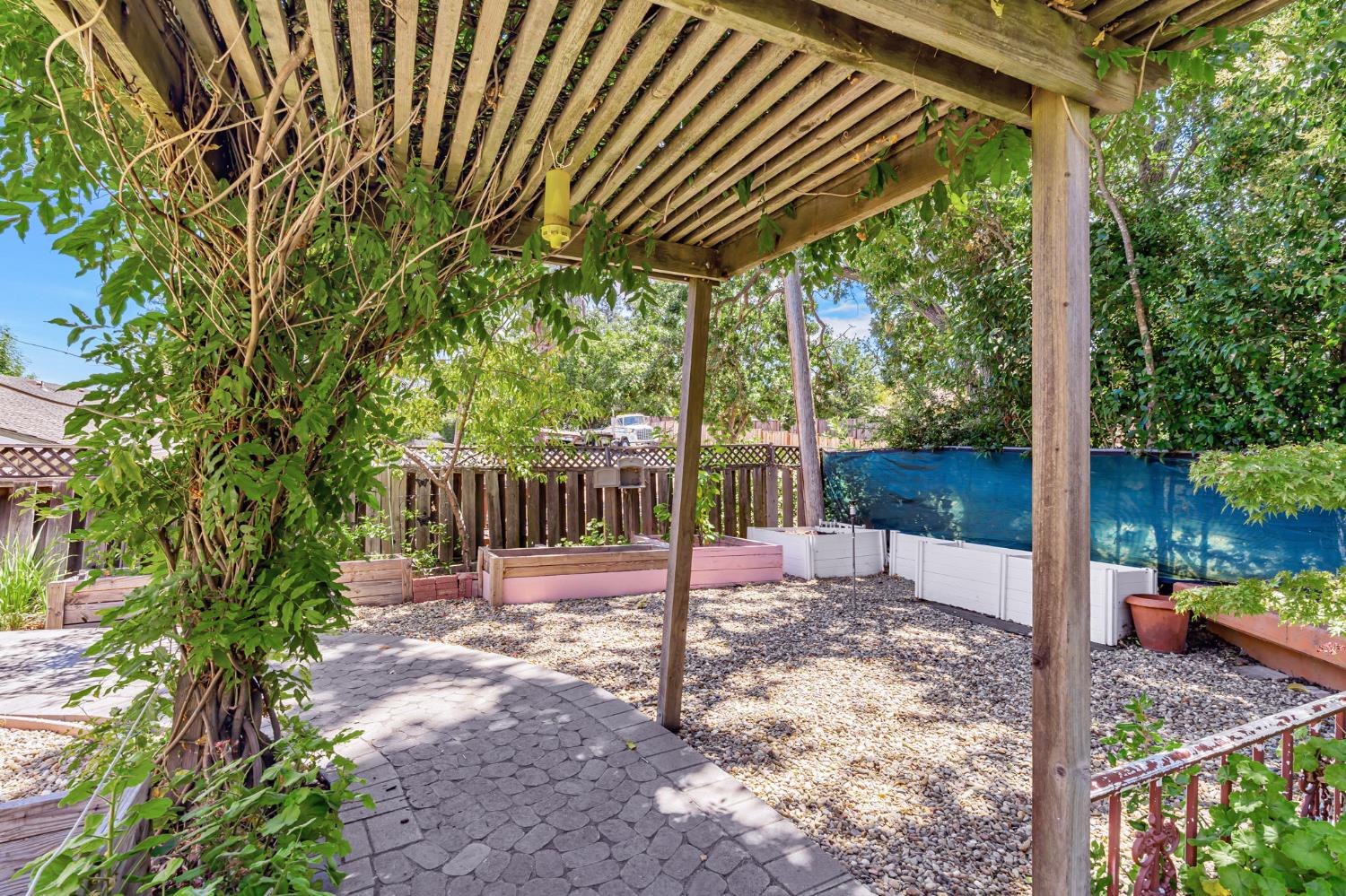 Pleasant Hill, California 94523, United States, 4 Bedrooms Bedrooms, ,3 BathroomsBathrooms,Residential,Active,188915