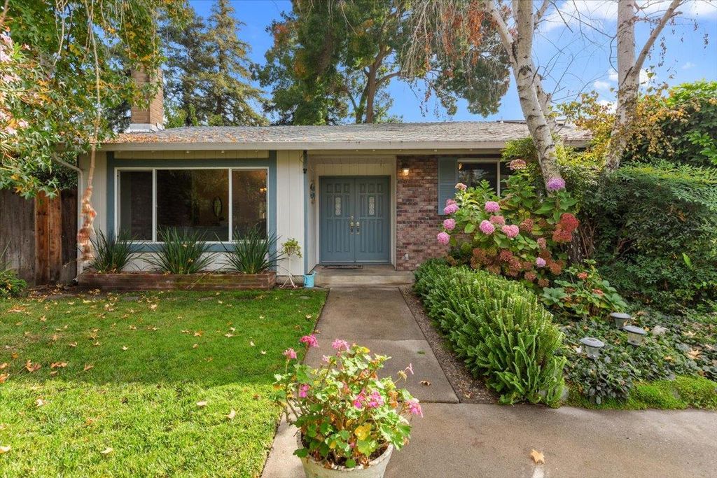 Photo of 9418 Shawnee Court, Stockton, CA 95209 (MLS # 225143209)