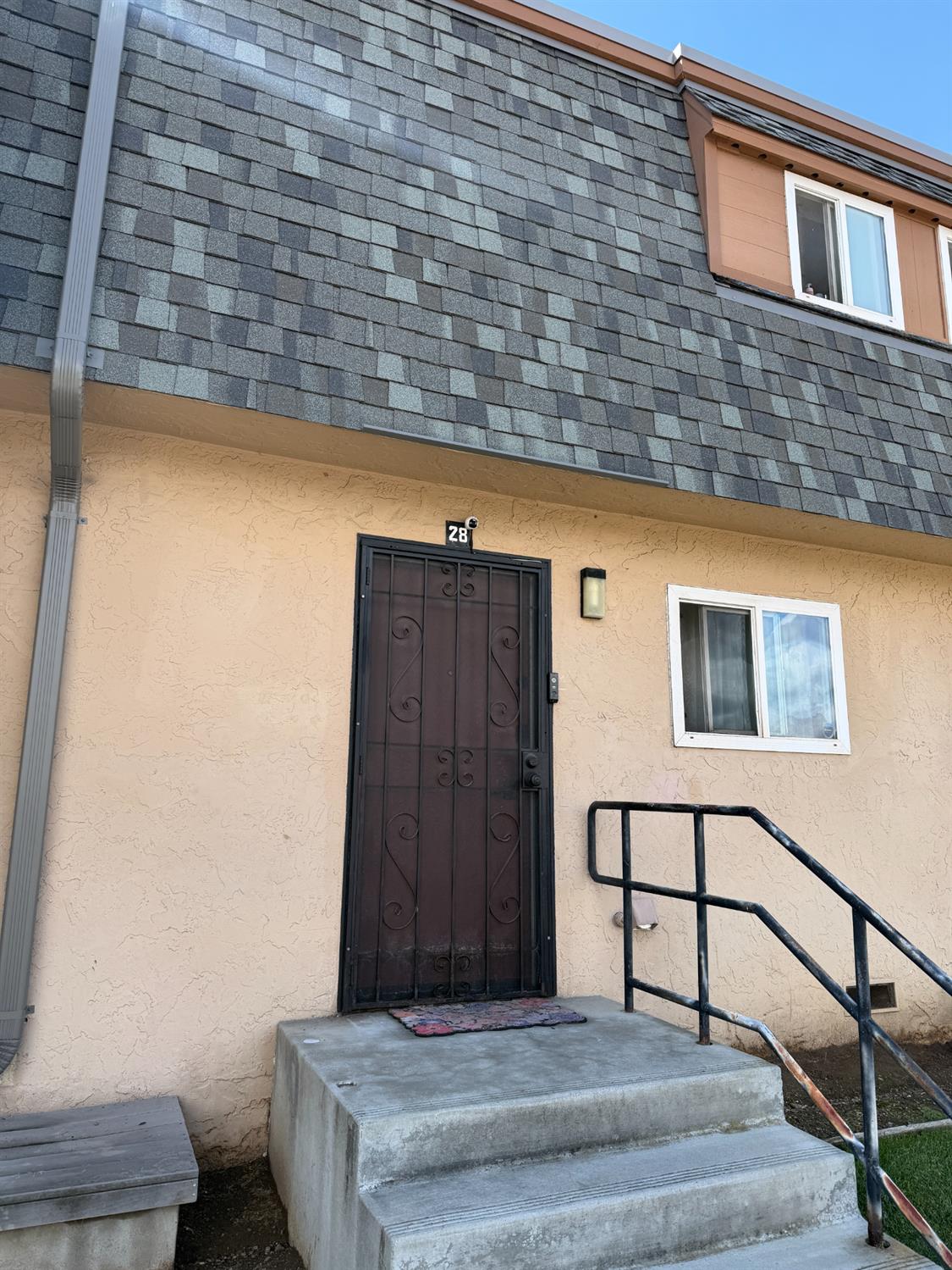 2925 Florence Avenue 28