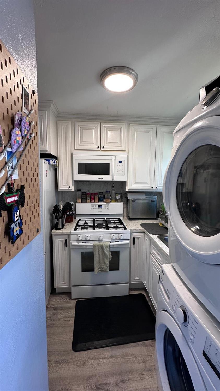 2925 Florence Avenue 28