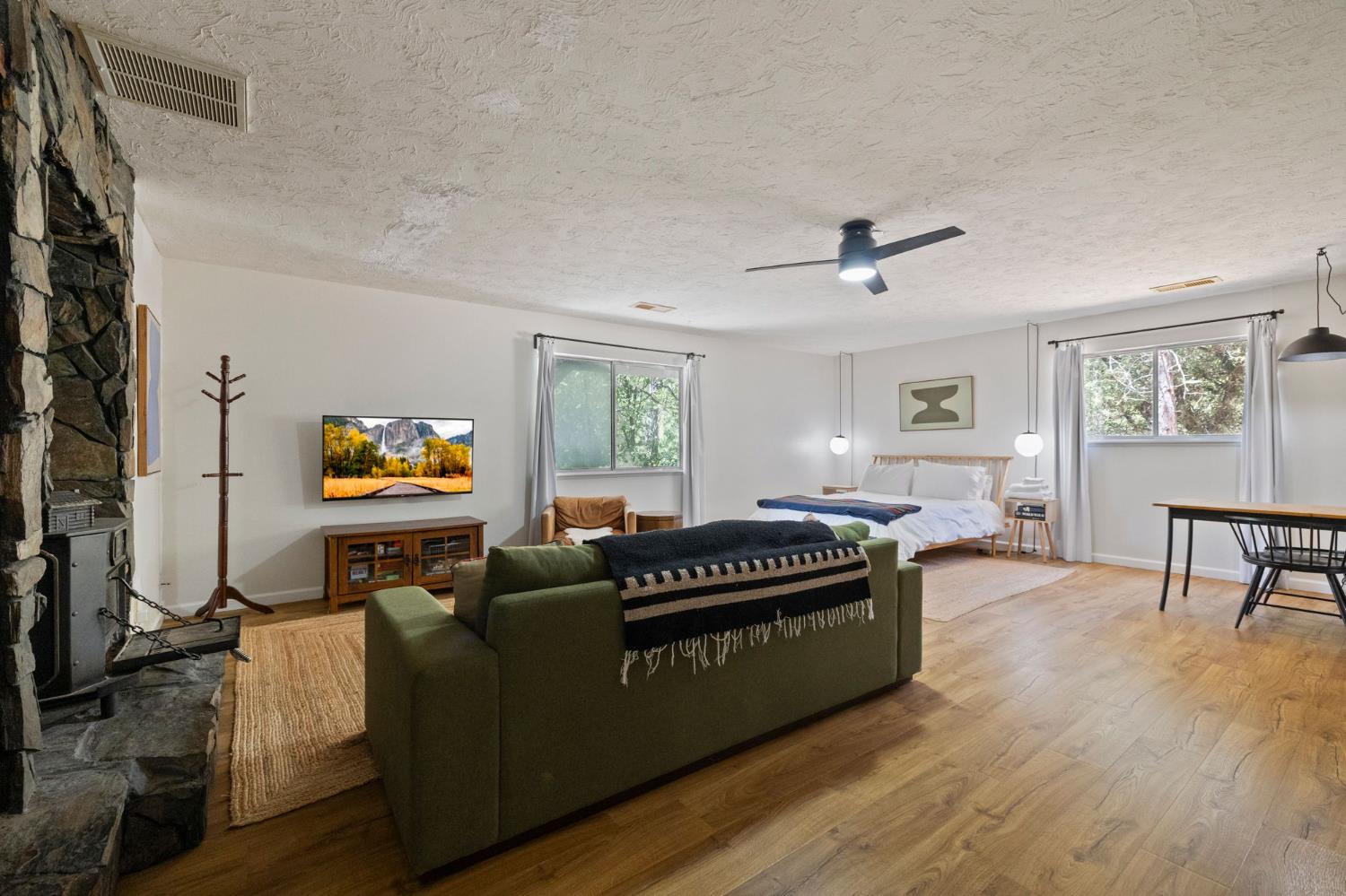 20018 Pine Mountain Drive